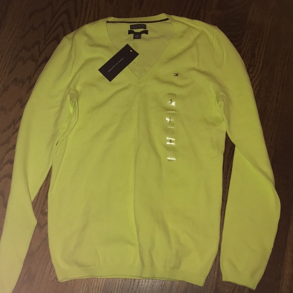 Tommy Hilfiger Neon Green Low Cut Sweater - Picture 1 of 3
